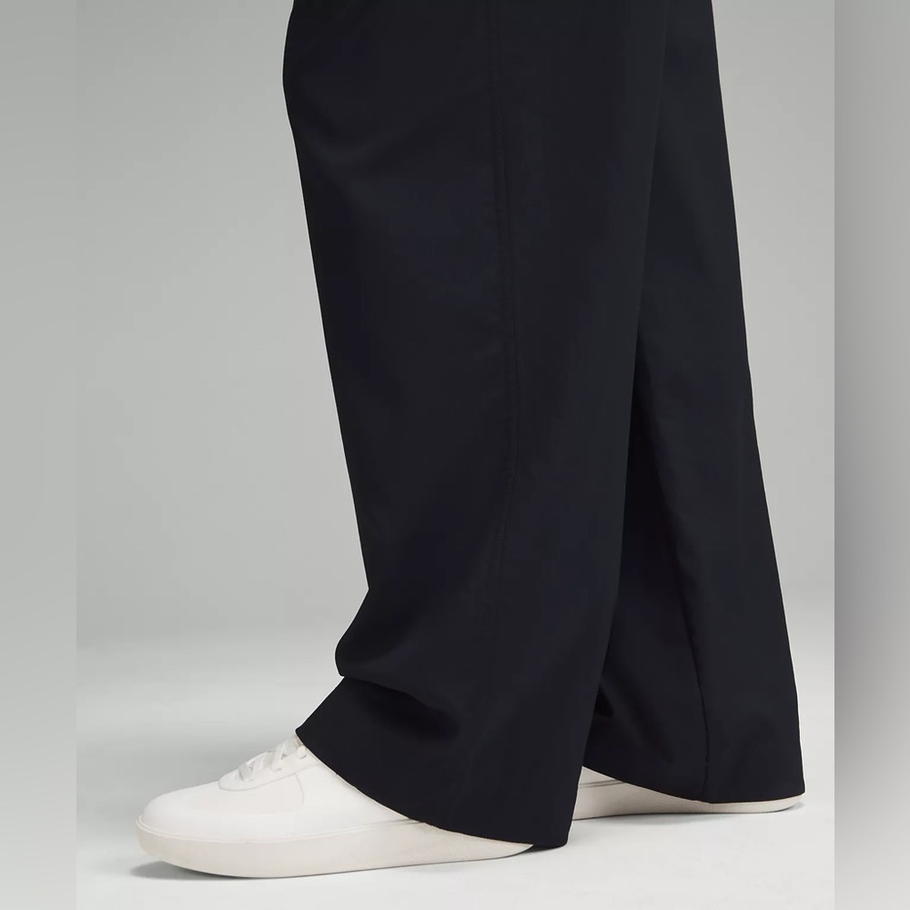 Pleat-Front High-Rise Trouser *Regular - Picture 7 of 8